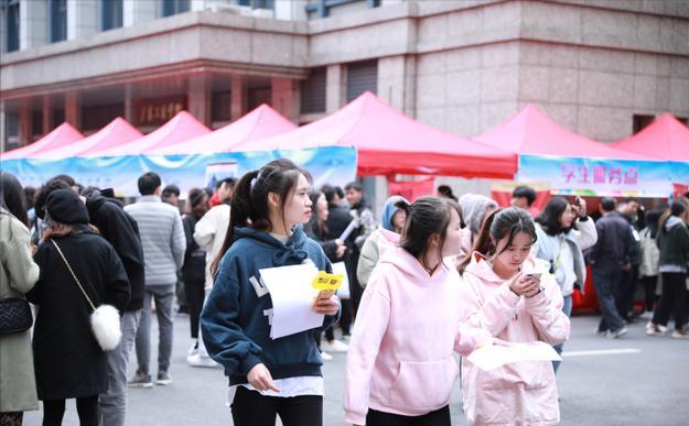 铁路局最新招聘信息概览，职位空缺与申请指南