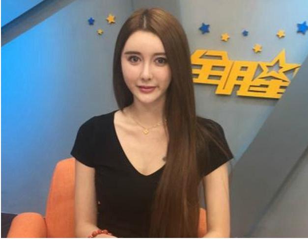 卓伟最新动态揭秘，娱乐圈内外热议话题与内幕