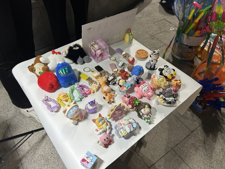 地摊经济重塑城市风貌与就业机会，新动力下的城市地摊现象探讨
