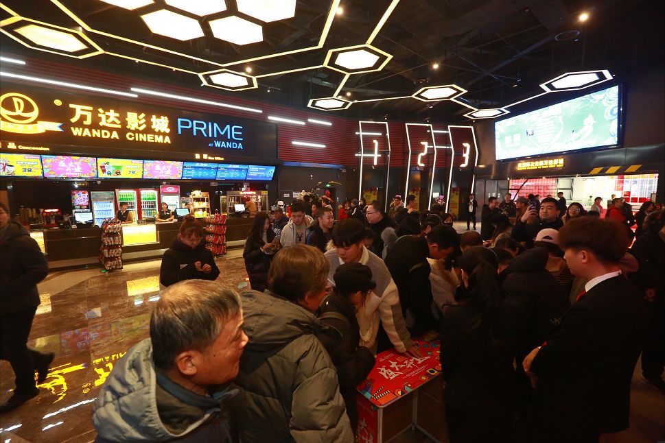 万达影院最新电影引领观影潮流，打造全新观影体验