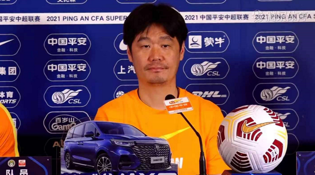 沧州主帅李霄鹏，拿到一分亦算幸运，变化中学习展现自信风采