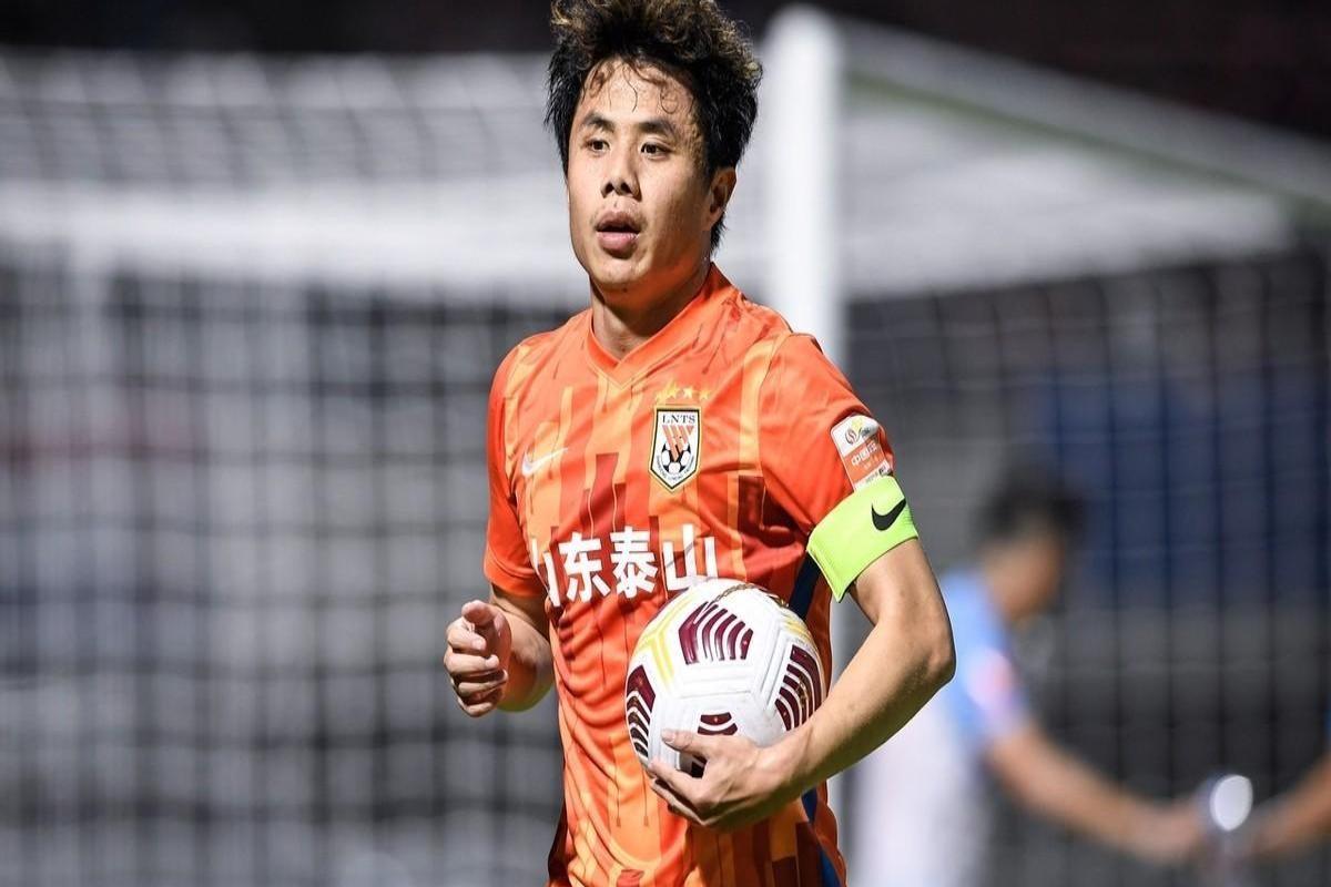 沧州主帅李霄鹏，拿到一分亦算幸运，变化中学习展现自信风采