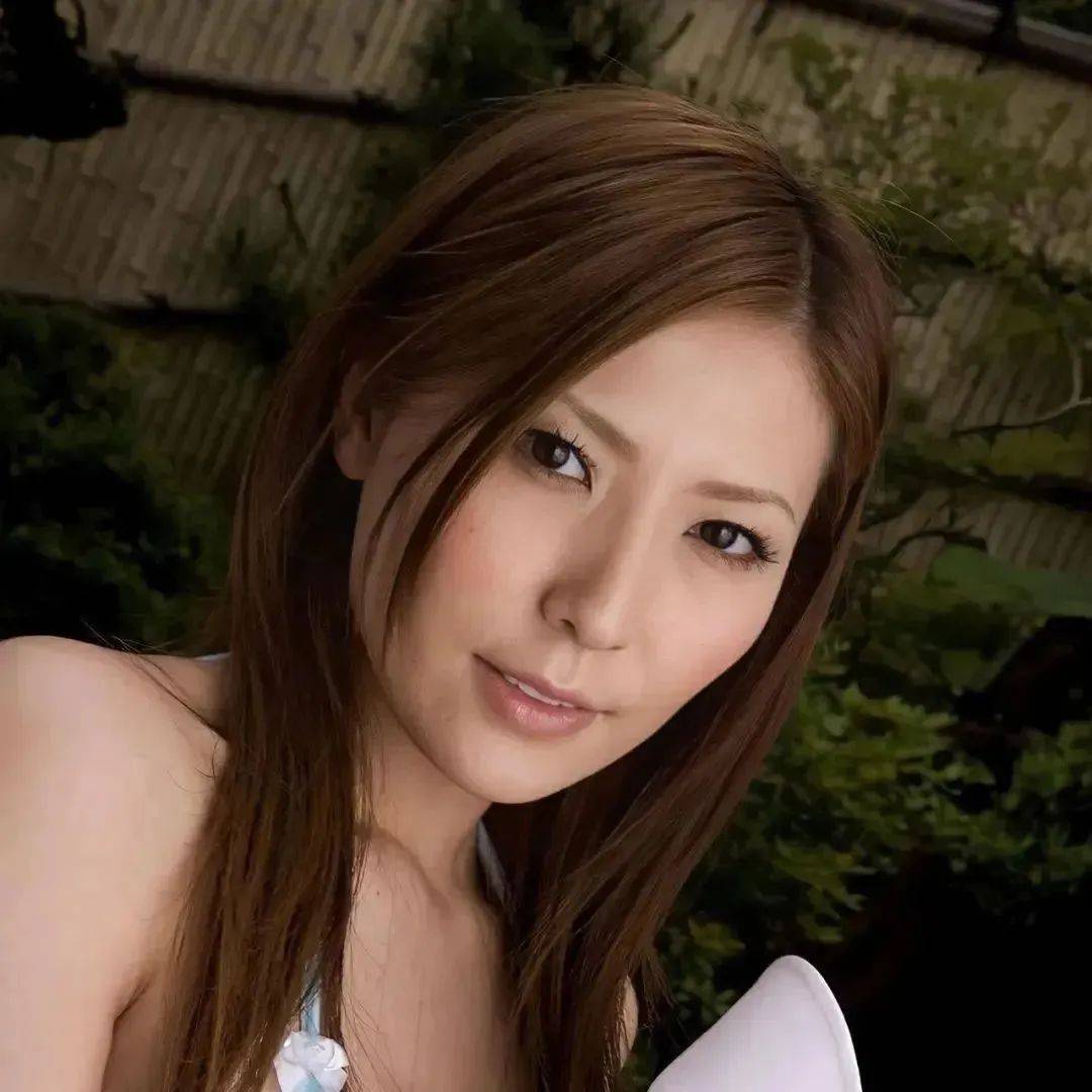 椎名由奈最新作品,椎名由奈最新作品探索指南，一步步走进艺术的世界