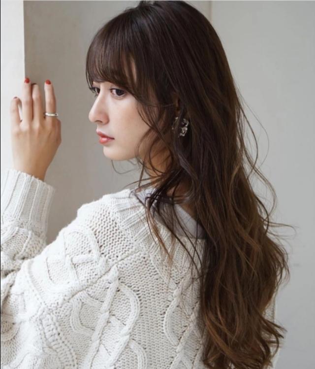 最新中长发型图片女
